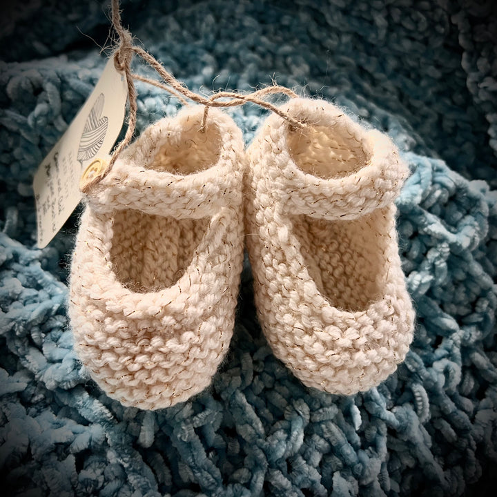 Hand knit hat and booties, 3-6 mo