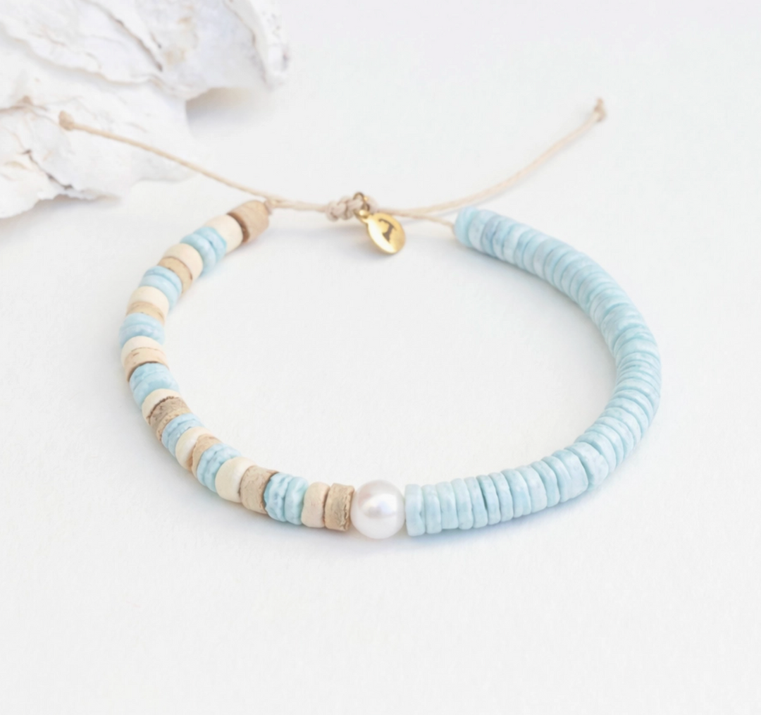 Ala Moana Shoreline Pearl and Puka Bracelet
