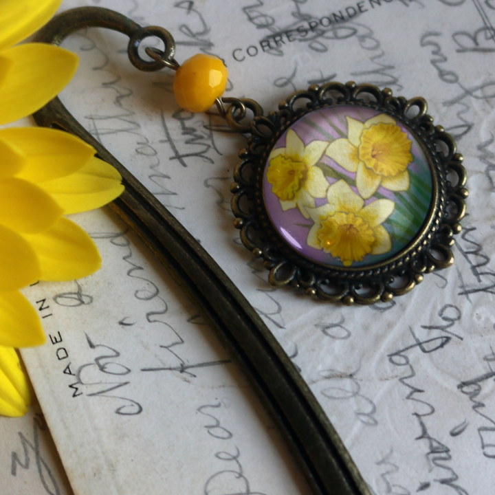 Art Nouveau Daffodil Bronze and Glass Cabochon Bookmark