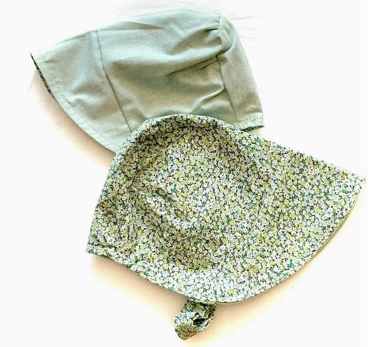 Emerald Rose Bonnet, handmade